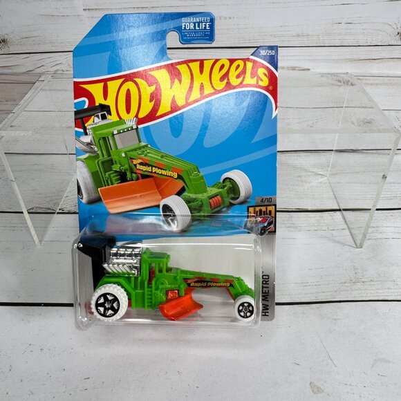 Hot Wheels Lot of 4 – Carded (Package Wear) Ambulance Jaguar Street Cleaver - Picture 16 of 16